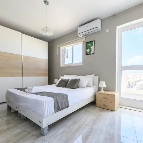 음시다에 위치한 호텔 F5 Room 1, Private Double room with private bathroom and balcony in shared Flat