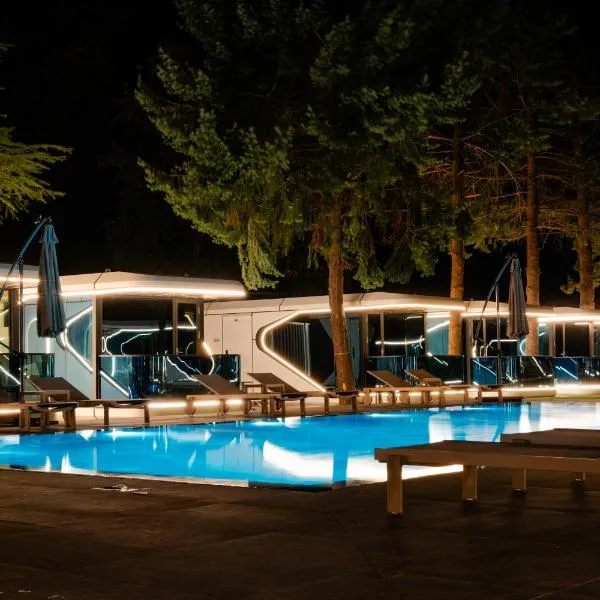 Nest Resort Ohrid Beachfront & Pool，位于奥赫里德的酒店