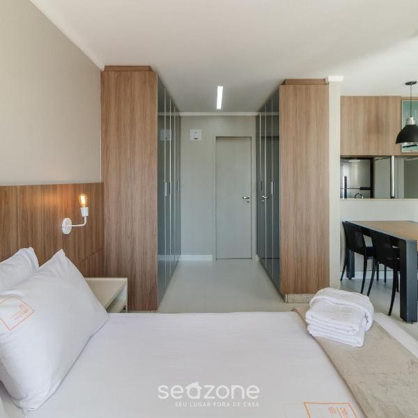 Studio c/ varanda em cond. c/ piscina - WBU2615