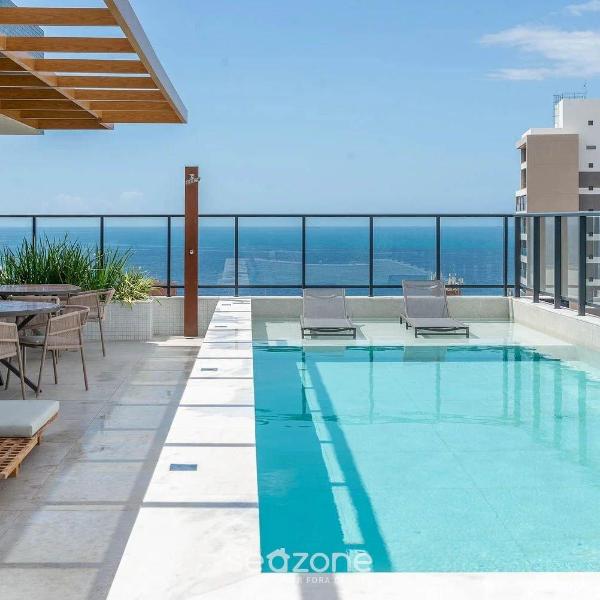 Apto em prédio c/ piscina a 400m do Mar BLB0507