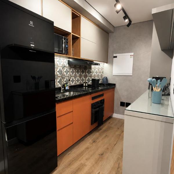 Studio Moderno com Piscina Aquecida e Garagem