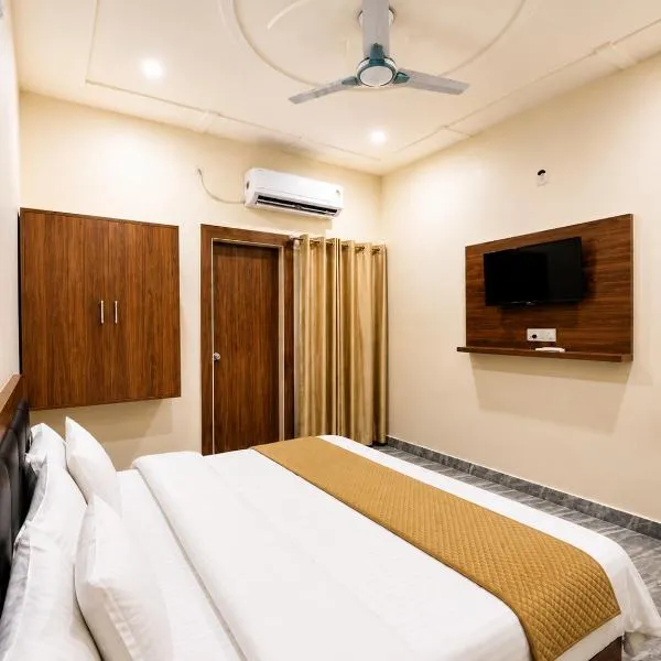 Hotel Brij Vaas - Located Near Major Temples #AC Rooms #Peaceful Location #Near Prem Mandir, hotel u gradu Vrindavan
