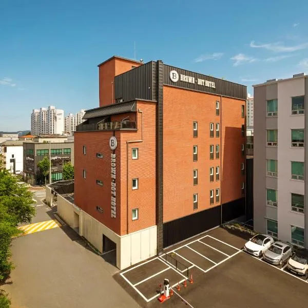 Brown Dot Hotel Andong Ok-dong, hotel u gradu 'Andong'