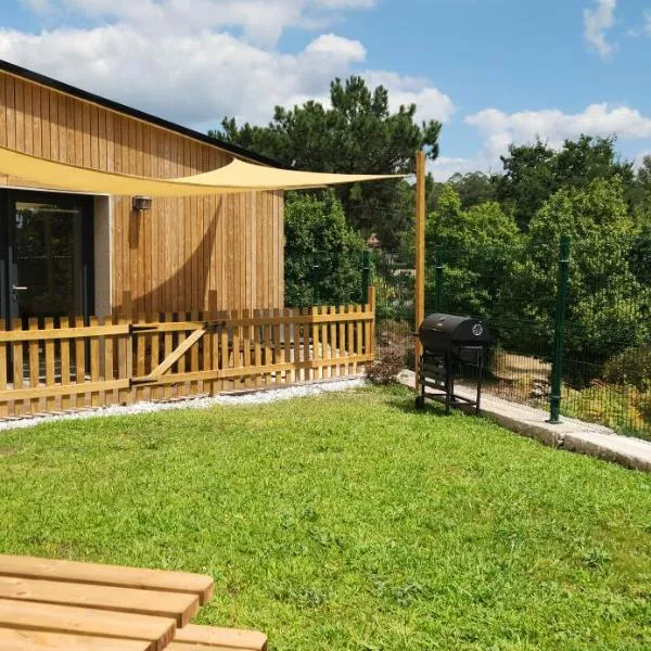 As Lúas Apartamentos Accesibles: Boiro'da bir otel