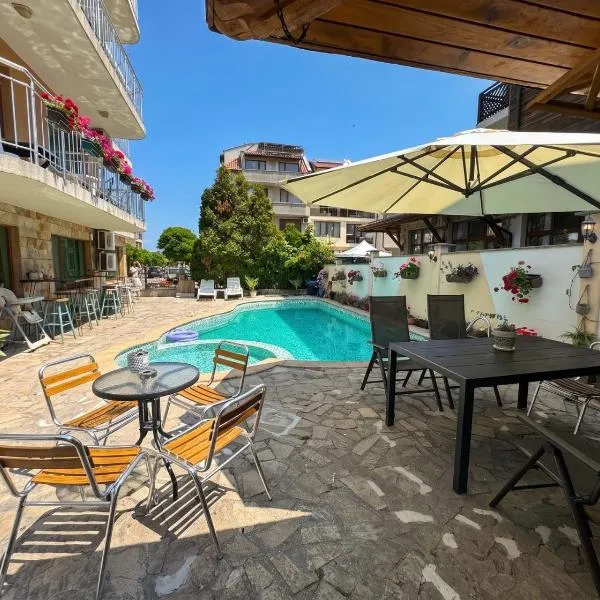 Семеен Хотел Примо Family Hotel Primo, hotel in Primorsko
