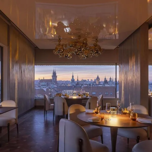Fairmont Golden Prague، فندق في براغ