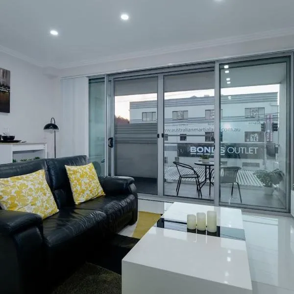 Spacious Apartment - 3 min walk to Train & Metro – hotel w mieście Sydney