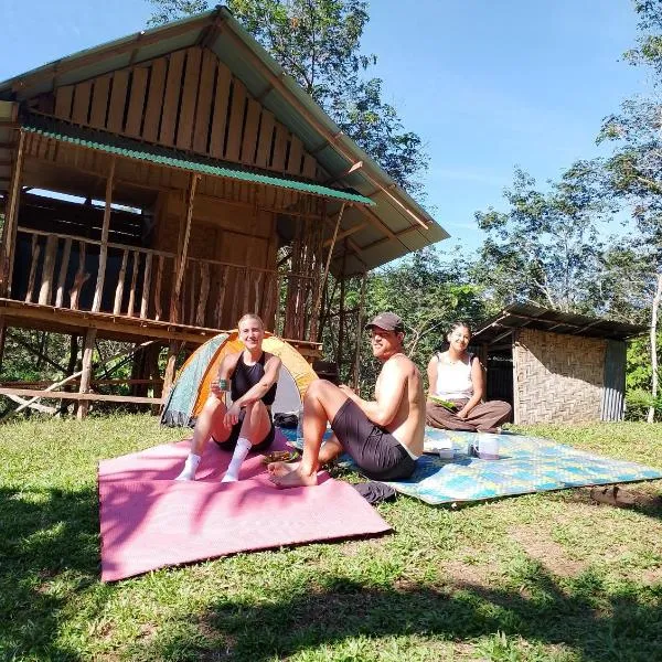 WOOD CABIN LODGE IN THE FOREST book here treking with us, hotel in Bukit Lawang