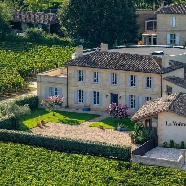 Château La Voûte, hotel v destinaci Saint-Étienne-de-Lisse