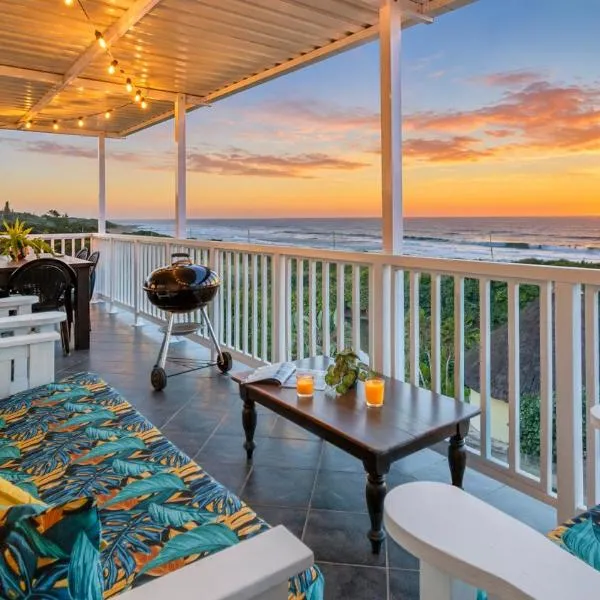 At 3 Umzumbe Luxe Ocean View Apartment Mangrove Beach Estate Banana Beach Port Shepstone Panoramic Views Family Friendly Sleeps 6-8, hotel in Melville