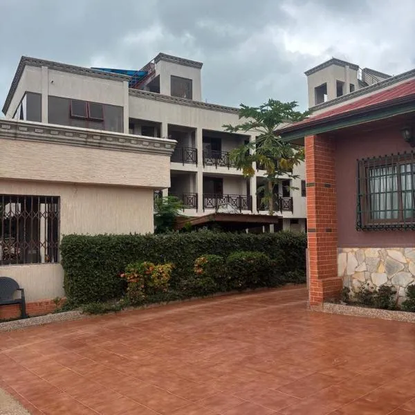 Santa Monica Home Lodge, hotell sihtkohas Senchi