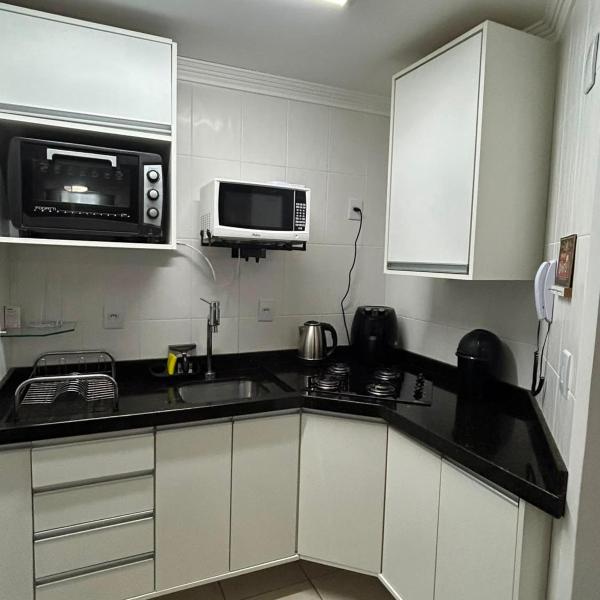 Apartamento encantador próximo a praia com garagem - Foto 4