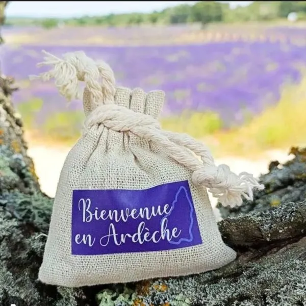 Gites Les Cigales en Ardèche, hotel en Le Teil