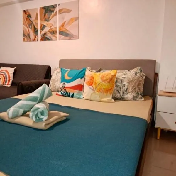 Affordable Family Studio Condo near Mactan Airport by A&C, хотел в Pusok