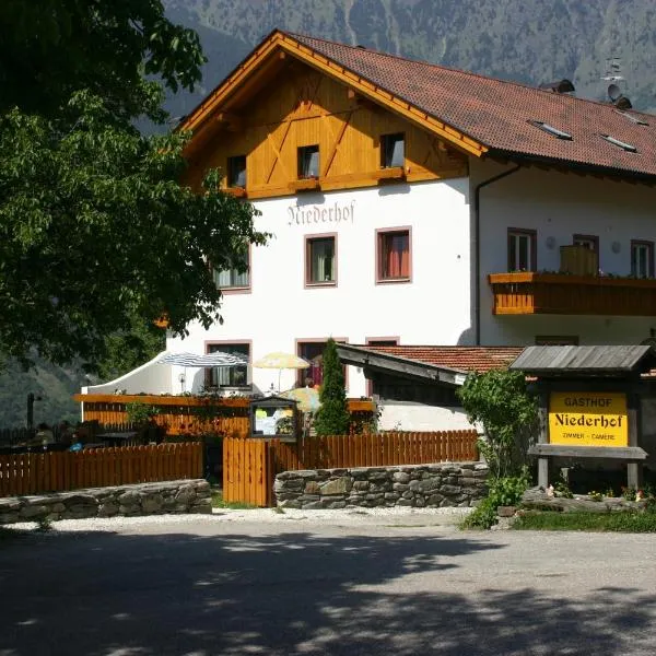 Niederhof, hotel u gradu 'Parcines'