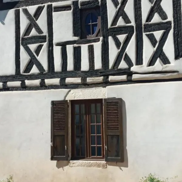 Chambres d'Hôtes de La Vallée Du Serein, hotel in Annay-sur-Serein