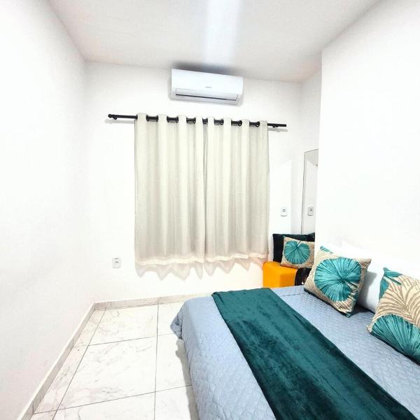 Apto com ar condicionado, wi-fi, enxoval completo e próximo ao Hospital Costa das Baleias - Foto 2