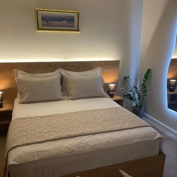 Bujtina Topi -Wooden villa among olive grooves, hotel din Draç