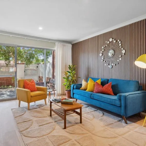 Designer Stay with Courtyard Bassendean near Swan Valley, hotel em Perth