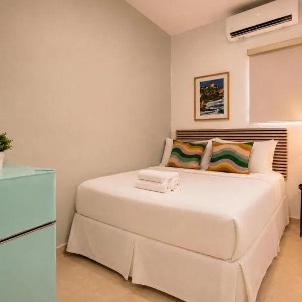 Room 2: Stylish Escape by Calle Cerra Art, hotel in San Juan