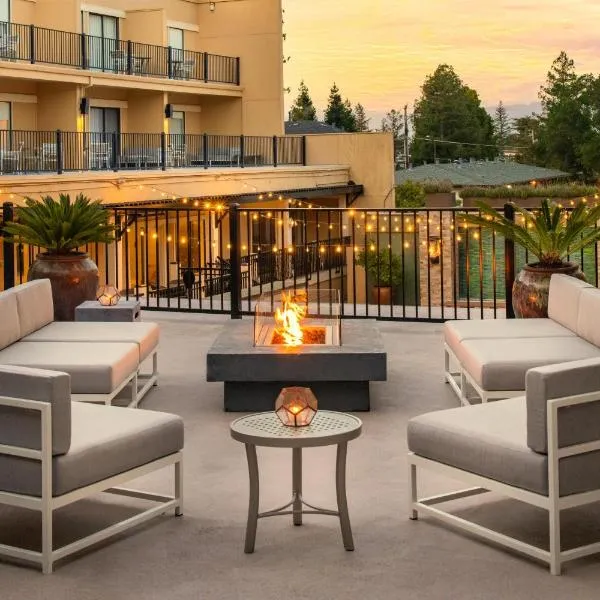 Los Gatos में, होटल Toll House Hotel Los Gatos, Tapestry Collection By Hilton