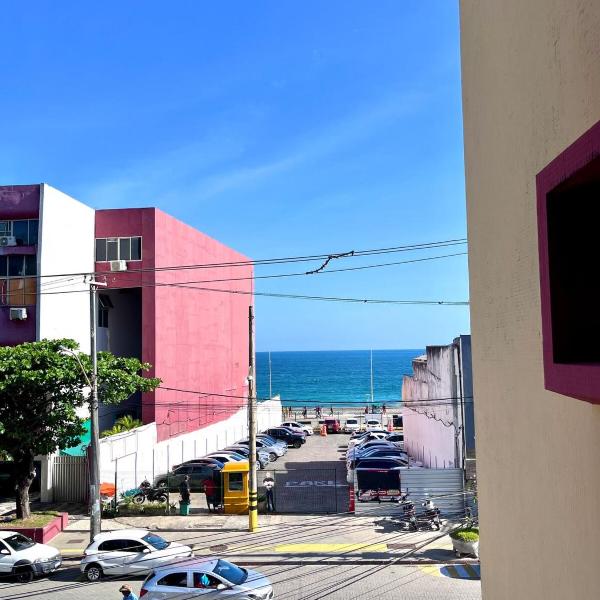 Apartamento na Barra a 50m da praia para 6 hóspedes
