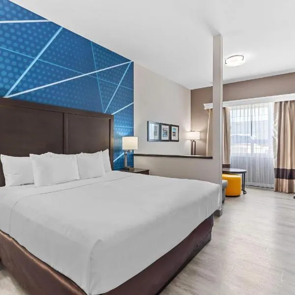 Comfort Inn & Suites Red Deer - Highway 11, hotel in Red Deer