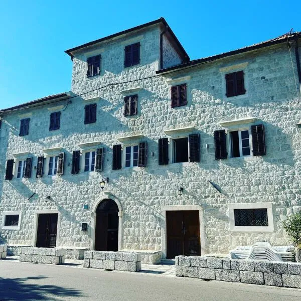 Villa Old Mariner, hotel em Kotor