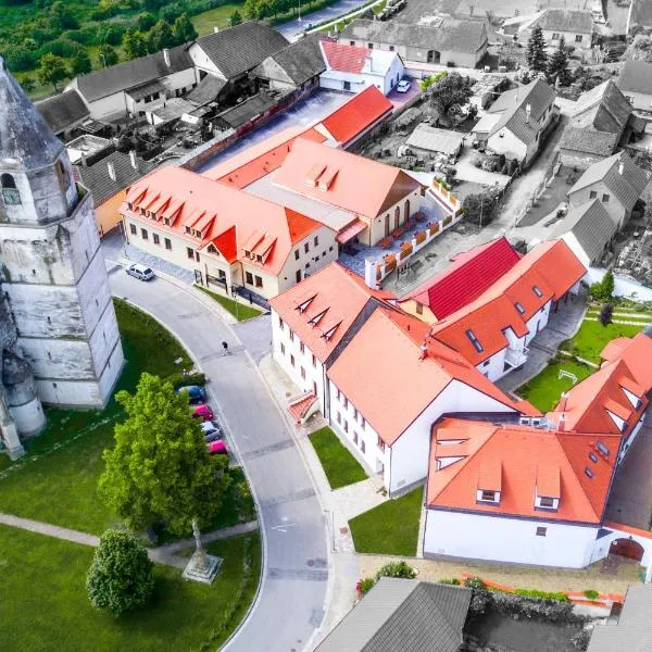 Penziony Hnanice, hotel em Hnanice