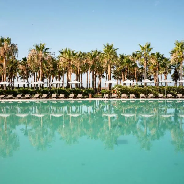Wine & Books by the Sea, Algarve Resort, отель в Албуфейре