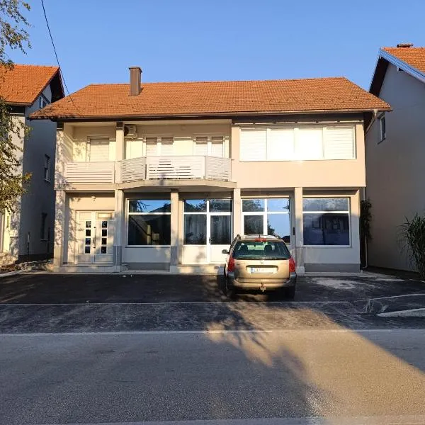 Viesnīca Air&Wizz Apartments pilsētā Krževići