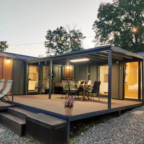 InPlai Cabins، فندق في Albestii de Arges