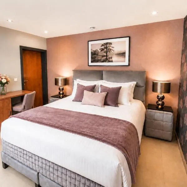 Wilgenhof Boutique Hotel "volledig vernieuwd en onder nieuw beheer", hotel en Maaseik