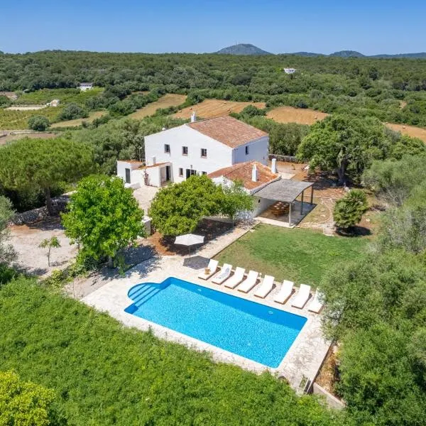 Finca Biniatzau by 3VILLAS، فندق في الايور