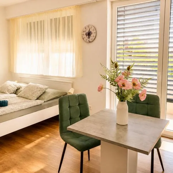 TRIO apartment, hotel in Piešťany