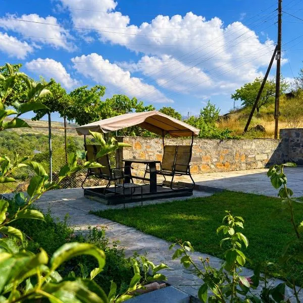 Adams Rest House: Yeghegnadzor şehrinde bir otel