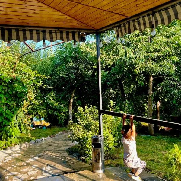 Ners House, hotel v Garni