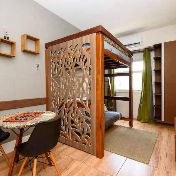 Loft entre Copacabana e Ipanema em frente ao metrô