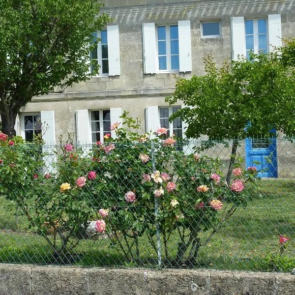 Le Clos des Rosiers, hotel in Savignac-sur-lʼIsle