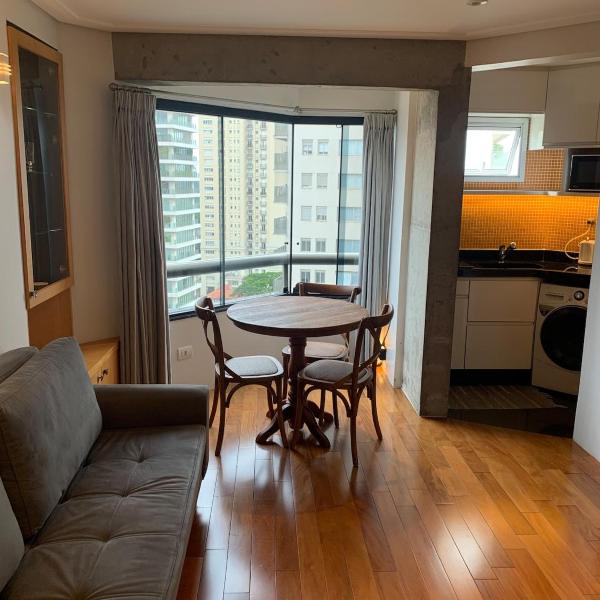 Sylish Flat w Maid and Free Parking