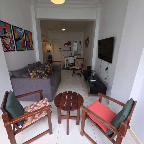 Charm and Comfort in Copacabana, 200 meters from the beach