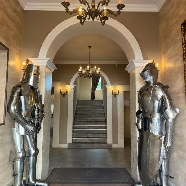 Hotel Antique - free private parking, Hotel in Plowdiw