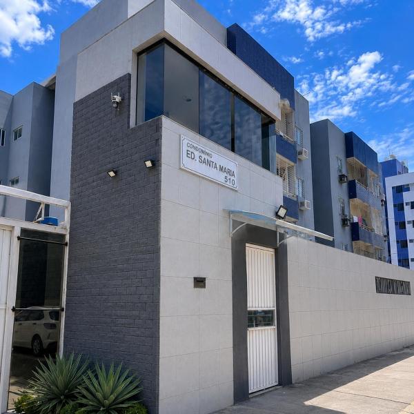 Ar com 2 quartos e vaga 5min da praia