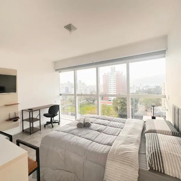 Studio Novo Moderno com Garagem - Localização e Vista Privilegiada โรงแรมในปอร์โตอัลเลเกร