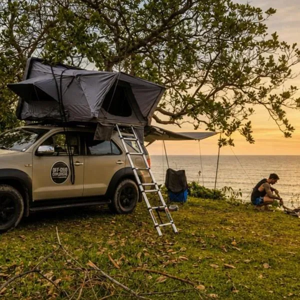 Off Grid Explorers - 4x4 Campers!, hotel en El Nido