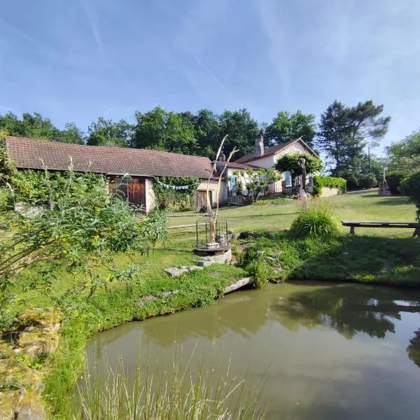Le Petit Gîte de L'Étang: Saint-Géry şehrinde bir otel