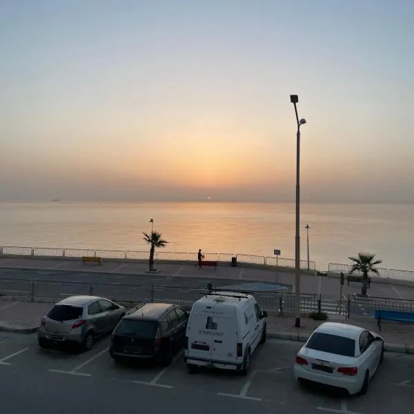 Studio Flat Seafront, отель в городе Xgħajra