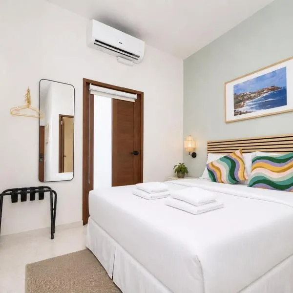 Room 12: Sunlit Balcony Stay w/ Free Parking | Calle Cerra, hotel in San Juan