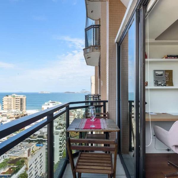 Flat com varanda, vista mar e Cristo