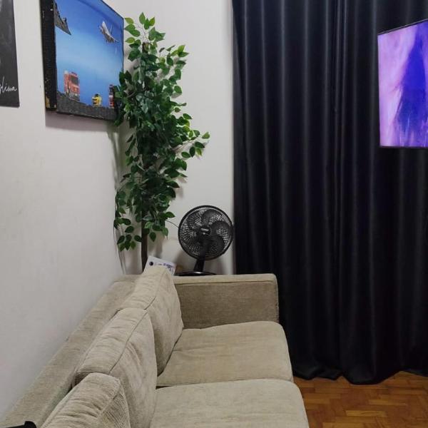 Quarto mensal para rapazes lgbt